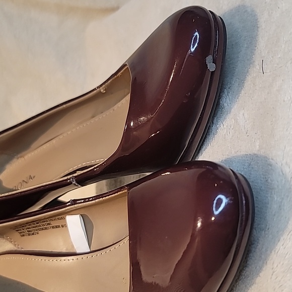 Merona patent burgundy leather heels - Picture 2 of 4